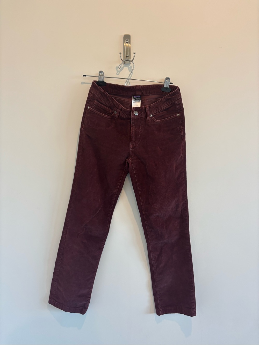 Patagonia Straight-Leg corduroy Jeans in Deep Burgundy